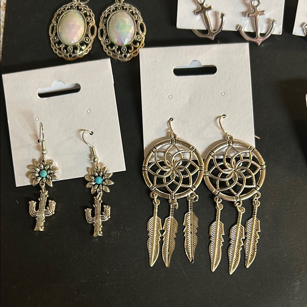 Earring Set - Picture 5 of 5